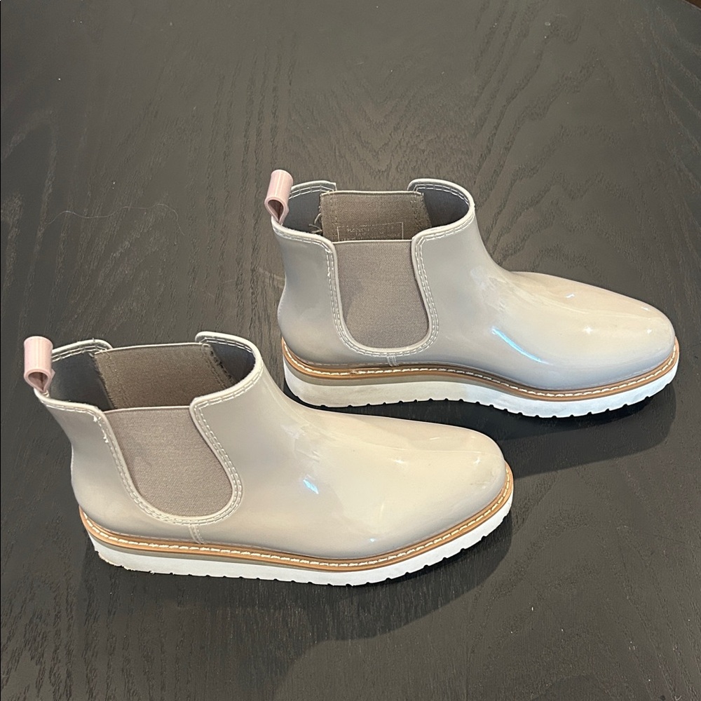 Steve Madden Grey Glossy Rain Boots - Picture 2 of 6